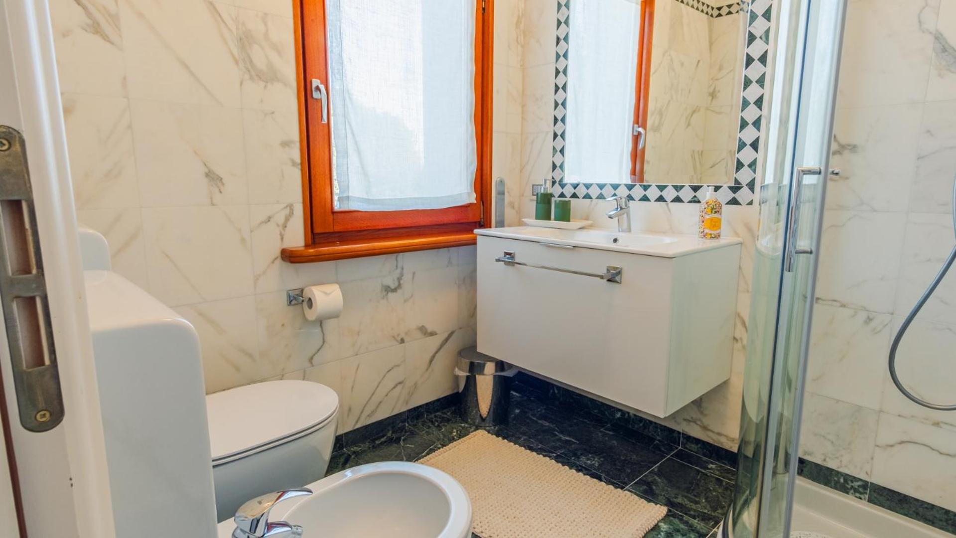 Villa Angela - Italian Homing ديسينسانو ديل غاردا المظهر الخارجي الصورة